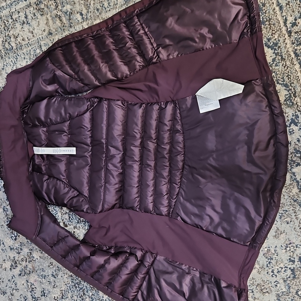 Lululemon Down For A Run Vest - Picture 10 of 12